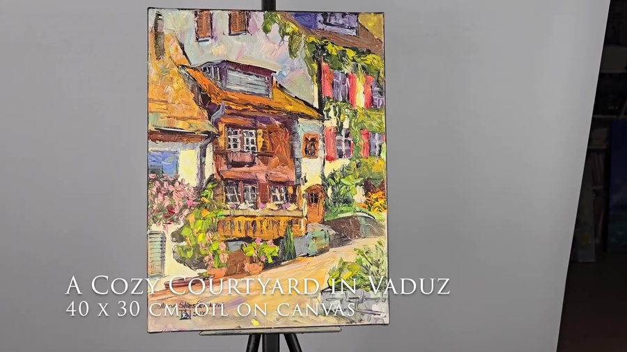 A Cozy Courtyard in Vaduz / Gemütlicher Innenhof in Vaduz / Уютный дворик в Вадуце