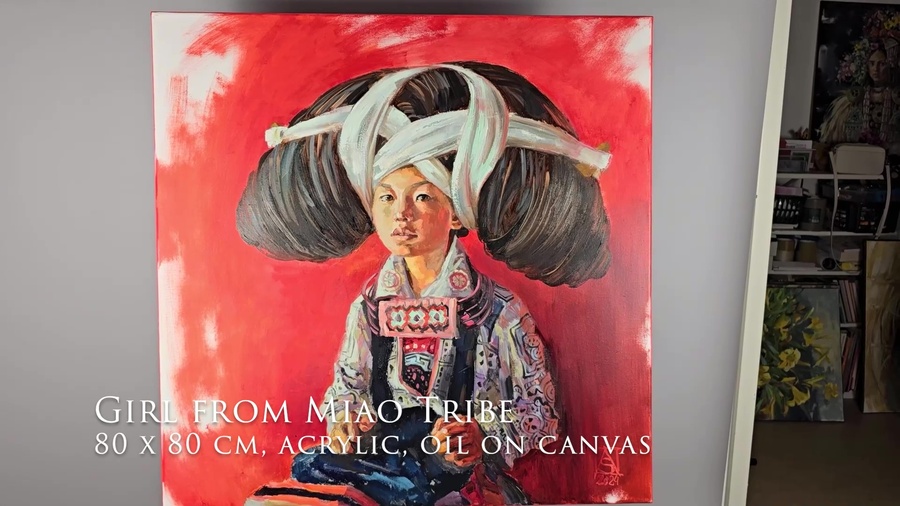 Girl from Miao Tribe / Mädchen von Miao-Stamm / Девочка из племени Мяо